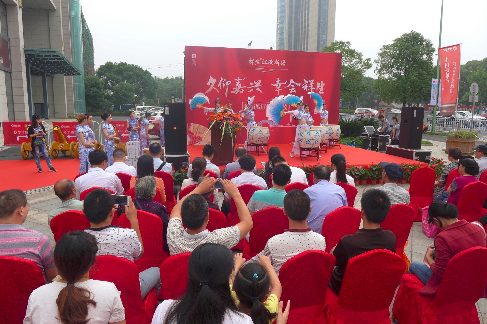 1475991057376939j2rk.jpg 236249681594210326.jpg